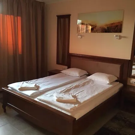 Casa Real B 5-1 スヴェティ・ヴラス