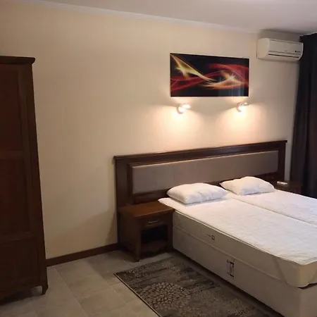 Casa Real B 5-1 דירה